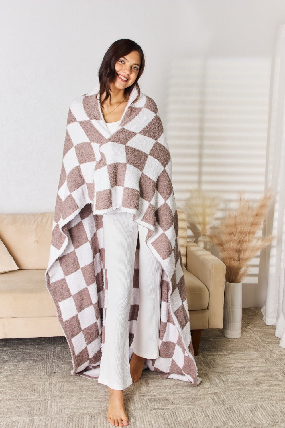 Cuddley Checkered Decorative Throw Blanket - Admiresty