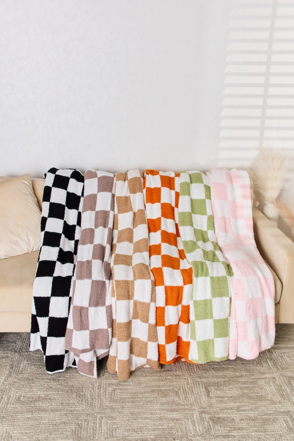 Cuddley Checkered Decorative Throw Blanket - Admiresty