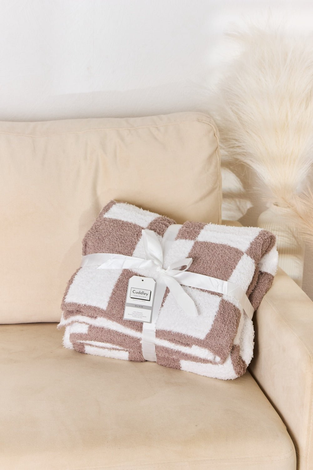 Cuddley Checkered Decorative Throw Blanket - Admiresty