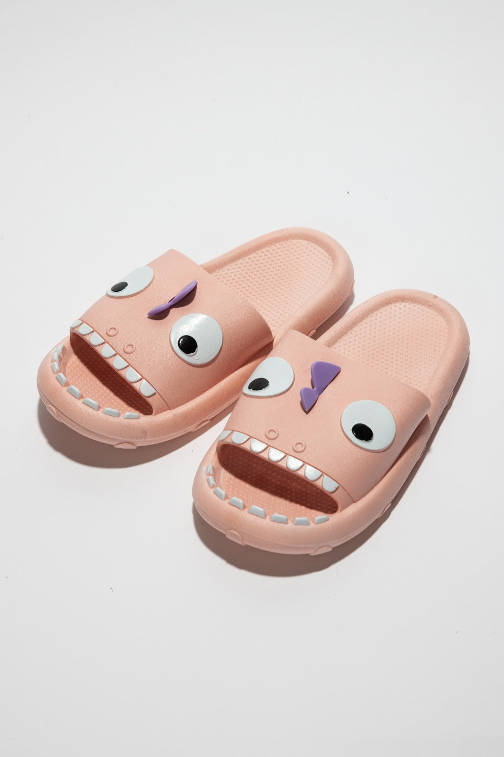 Pantuflas antideslizantes con diseño de nube y almohada de monstruo NOOK JOI