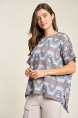 Davi & Dani High-Low Geometric Round Neck Knit Top