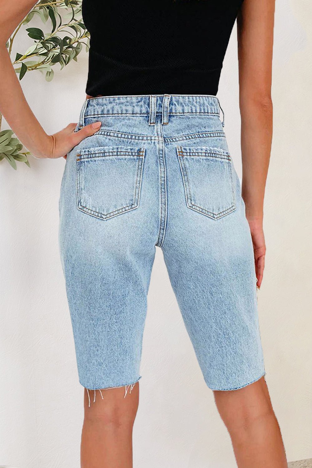 Distressed Pocketed Denim Shorts - Admiresty