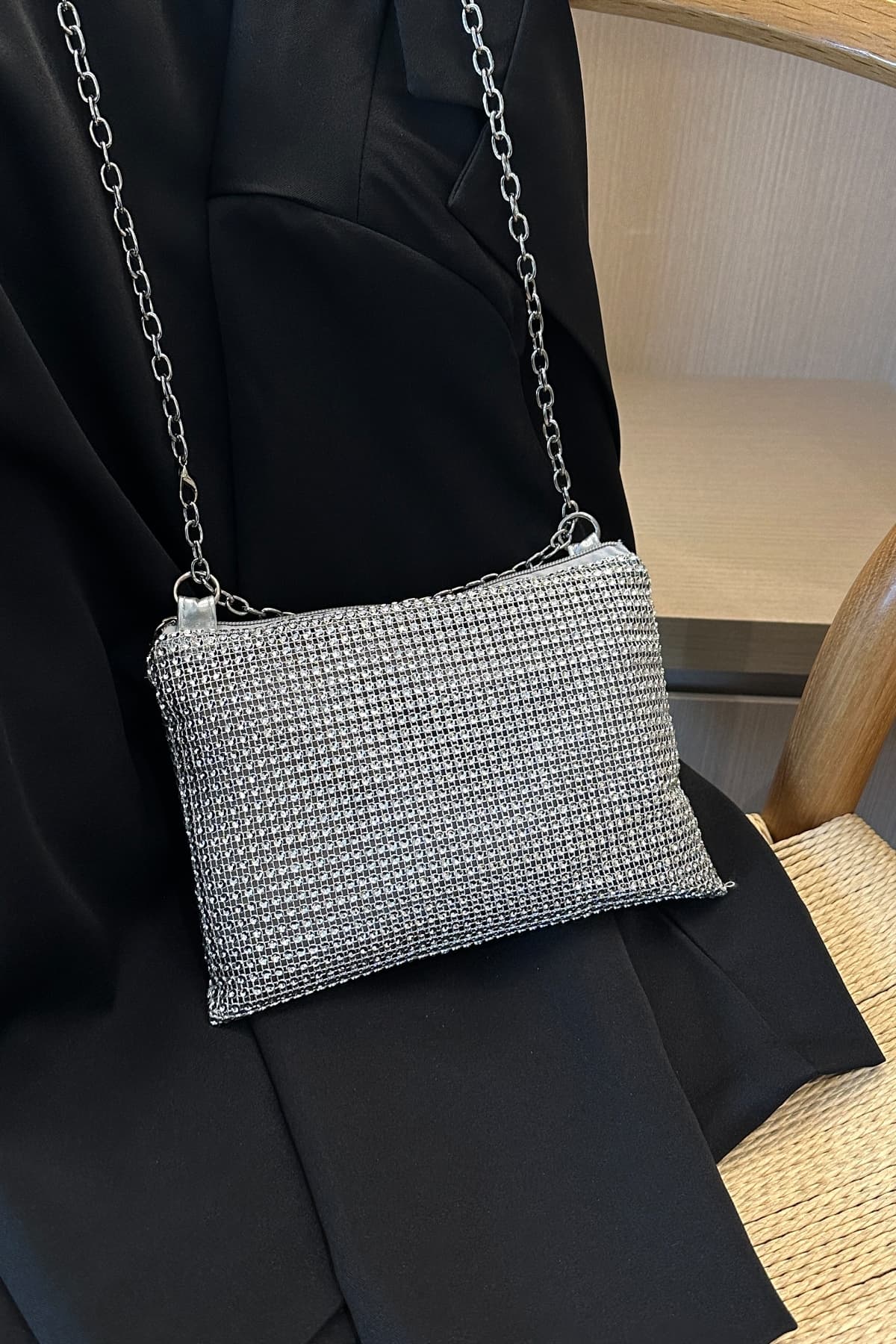 Bolso bandolera de poliéster con cadena y diamantes de imitación