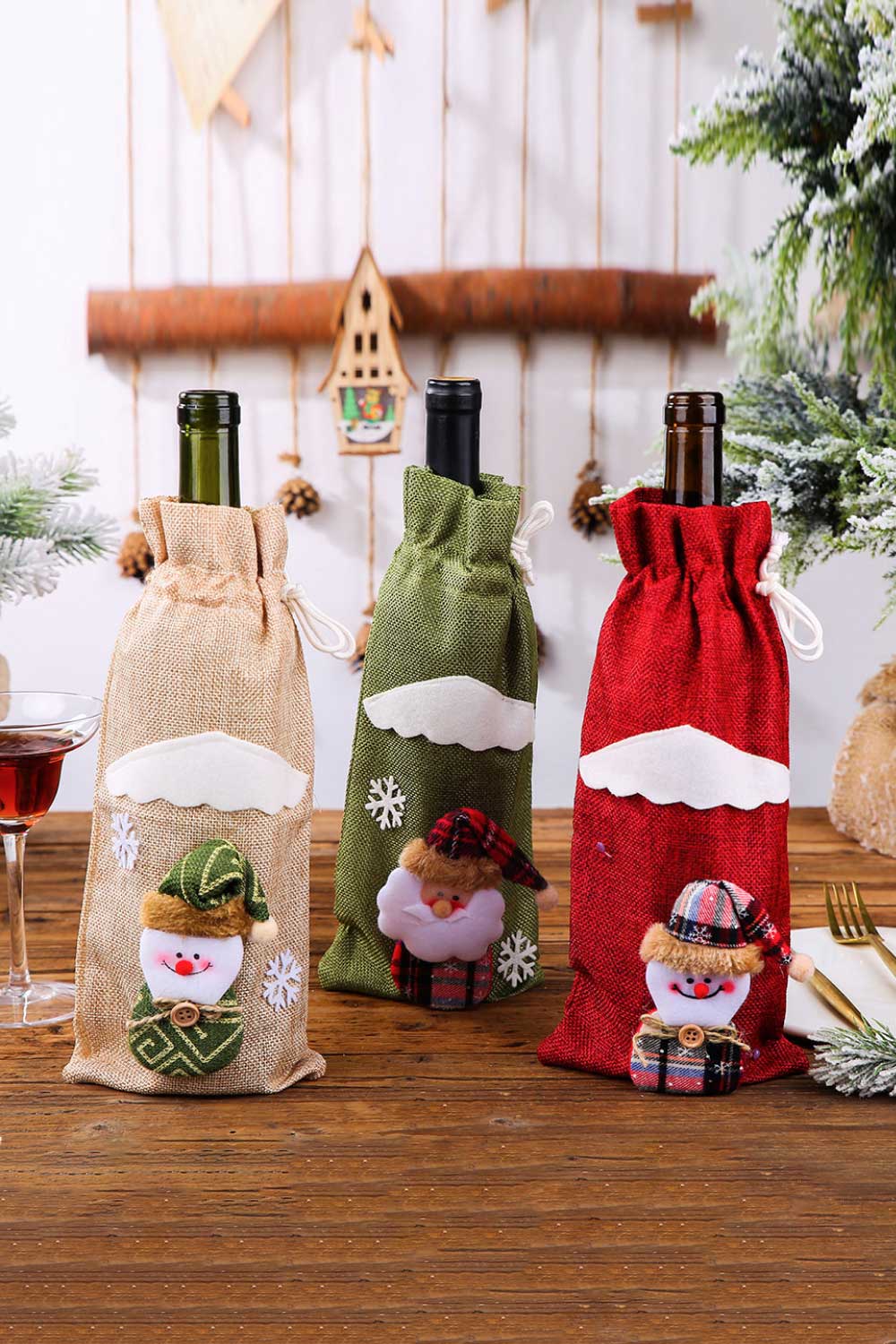 Paquete de 4 fundas para botellas con forma de gnomo navideño