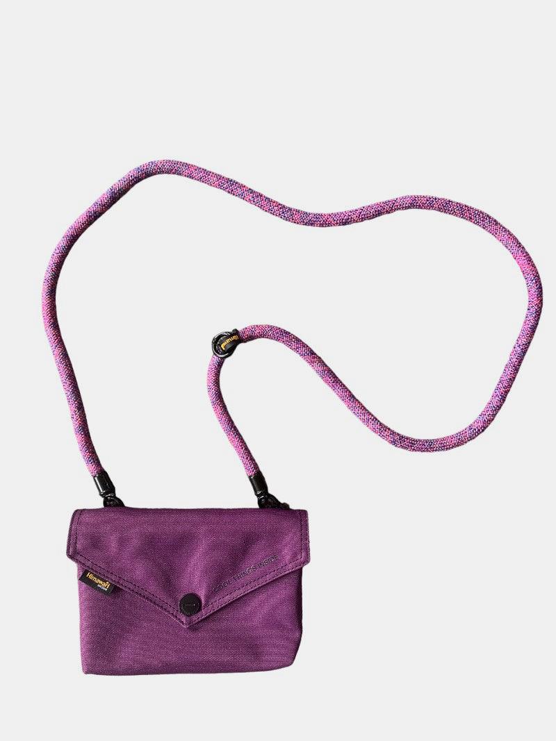 Bolso bandolera Himawari de color liso con forma de sobre y correa extraíble